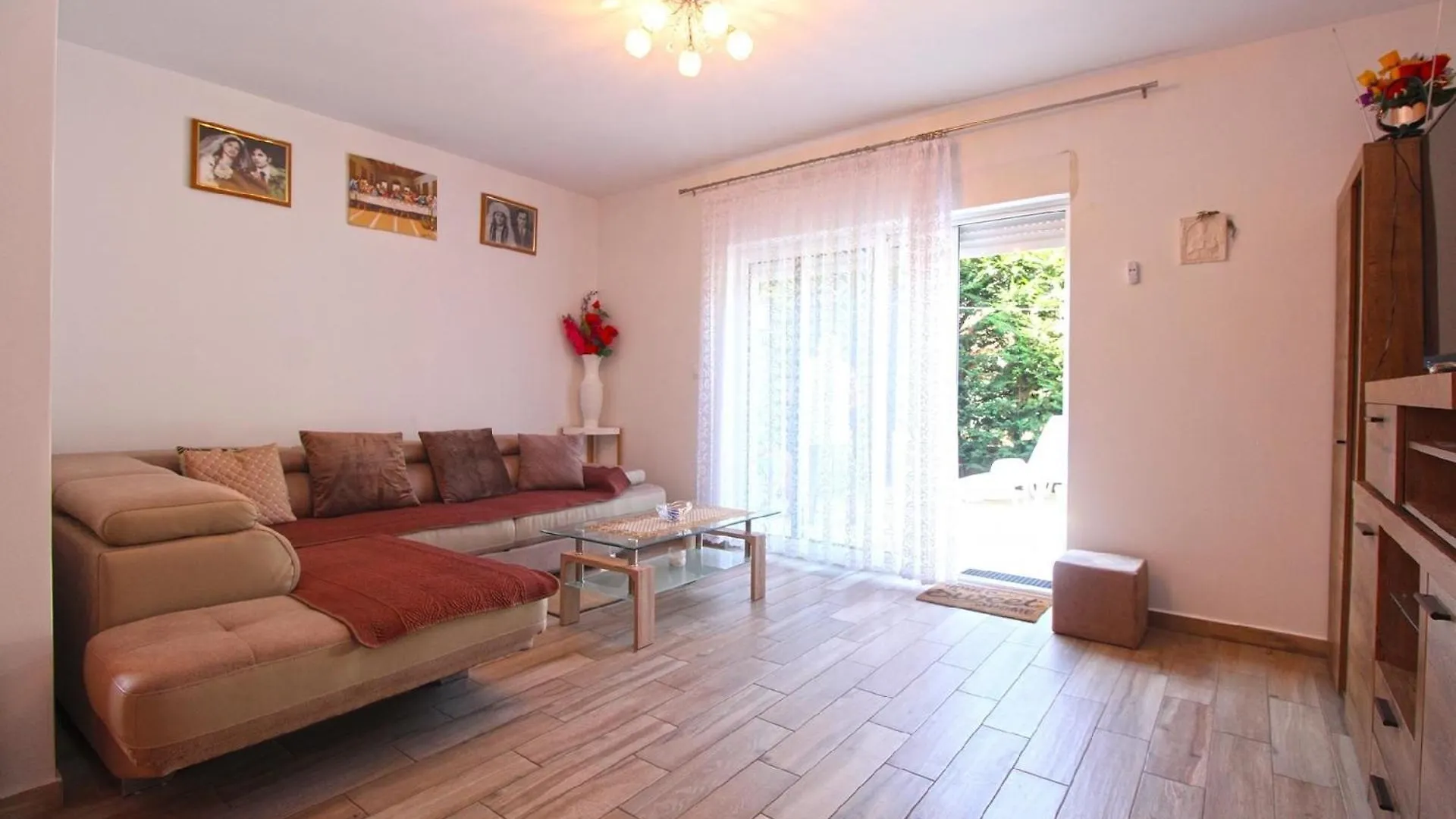 Ferienhaus Fuer 8 Personen Ca 90 Qm In Banjole, Istrien Istrische Riviera Holiday home Banjole